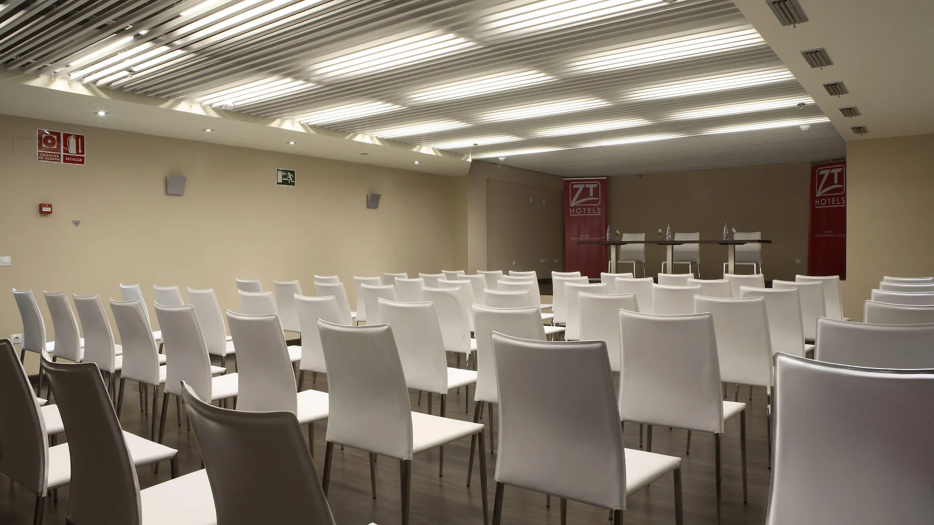 Hotel & Spa Villa Olimpica Suites Barcelona 4*,